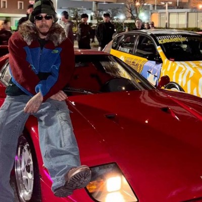 O Lewis Hamilton προκάλεσε πανικό – Με την F40 του στο μυθικό πάρκινγκ Daikoku