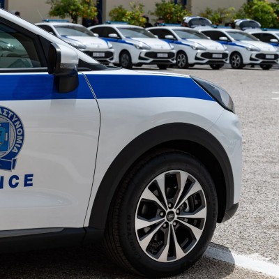 Τα νέα περιπολικά της Αστυνομίας 125 και 195 ίππων - Τα έκανε δώρο μεγάλη εταιρεία