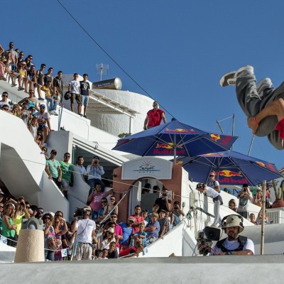 Red Bull Art of Motion: Ραντεβού στην Καλντέρα