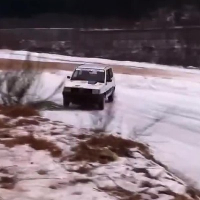 VIDEO: Fiat Panda 4x4 με μοτέρ Suzuki 1000 GSXR