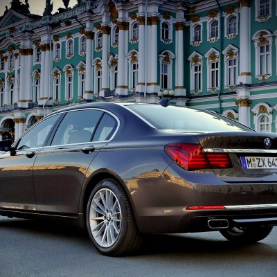 Τέλος στα βουλευτικά αυτοκίνητα