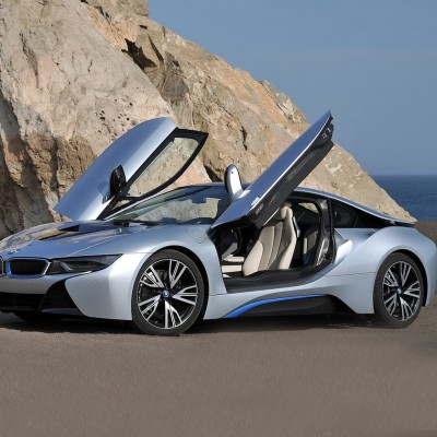 BMW i5 με butterfly πόρτες (;)