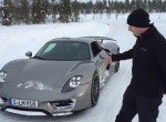 Porsche 918 dancing on ice