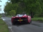 LaFerrari στο γρασίδι και στις λάσπες