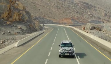 Ο Ερυθρός Σταυρός δοκιμάζει το νέο Land Rover Defender