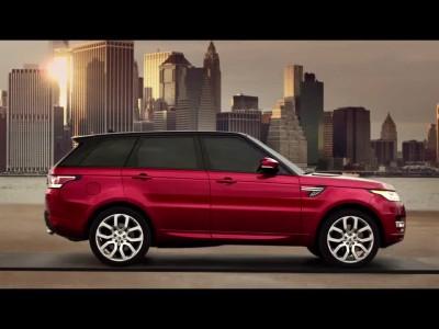 Daniel Craig reveals the all-new Range Rover Sport