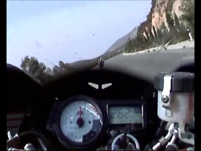 Greek Motorcyclist avoids crash with 270km/h